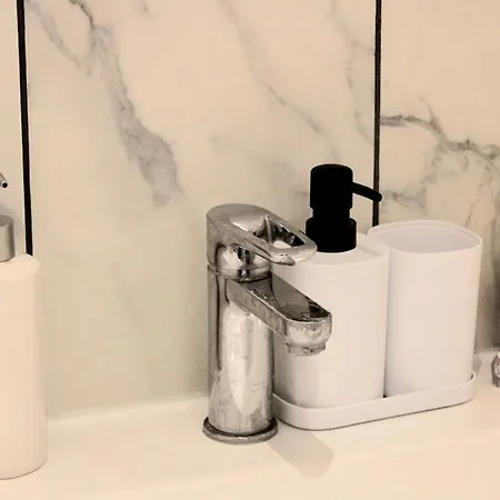 With Bedroom Near Train Station * Reims