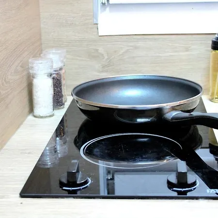 With Bedroom Near Train Station * Reims