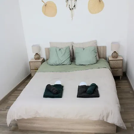 With Bedroom Near Train Station