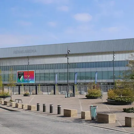 With Bedroom Near Train Station * Reims