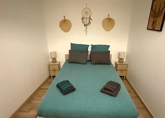 With Bedroom Near Train Station * Reims